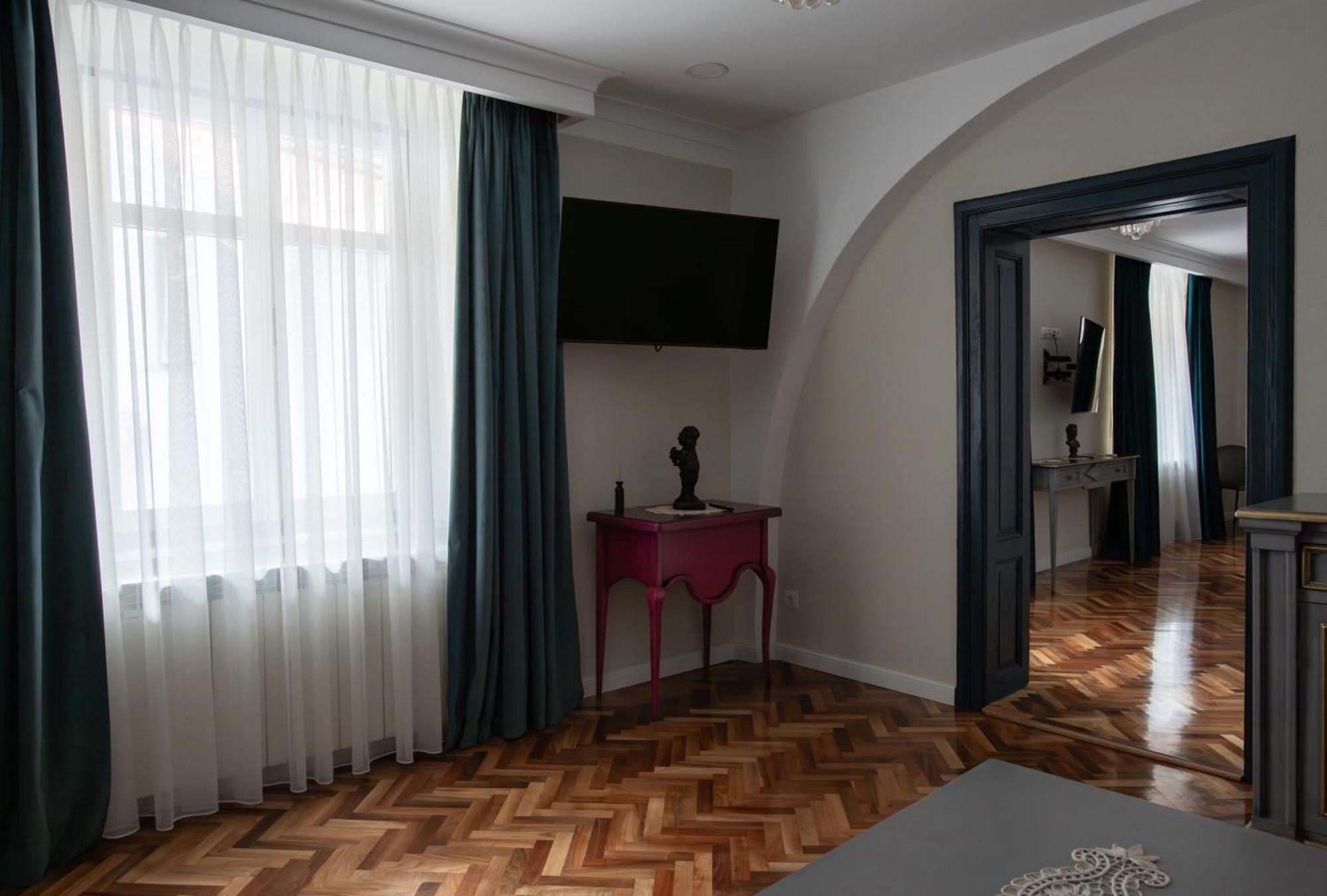 Magister Seven Bed & Breakfast Sibiu Exterior foto